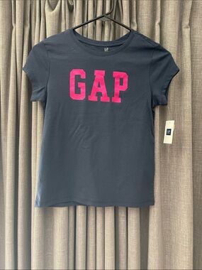 GAP Navy Tee with Bright Pink Logo